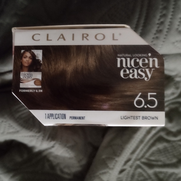 Unopened Clairol's Nice 'n Easy 6.5 Lightest Brown 🤎 Permanent Color - Picture 2 of 7
